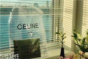 celine塑料袋多少錢？被代購炒翻天塑料包