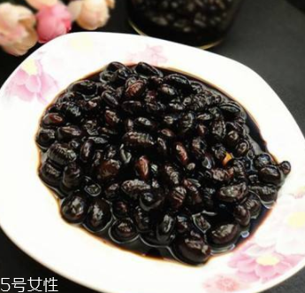 黑豆泡醋用什么醋最好？不要用白醋