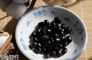 黑豆泡醋用生豆還是熟豆？熟不熟都可以