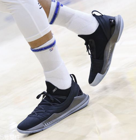 under armour curry 5庫里五代戰(zhàn)靴多少錢？