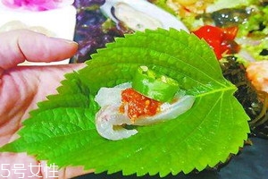 紫蘇什么味道 有點(diǎn)相似薄菏的味道