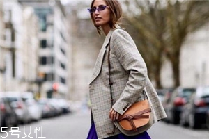 loewe gate bag多少錢(qián)？羅意威18新款馬鞍包價(jià)格