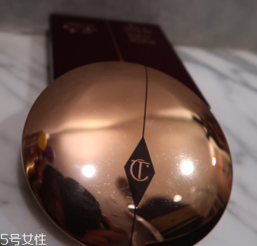 charlotte tilbury極細(xì)無(wú)暇粉餅怎么樣 ct無(wú)瑕蜜粉餅