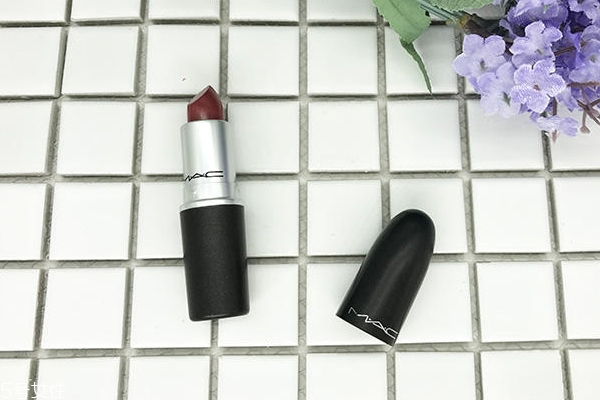 mac brick o la口紅日常嗎？mac brick o la上嘴圖