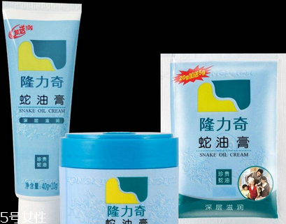 蛇油膏能治灰指甲嗎？灰指甲能用蛇油膏治嗎？