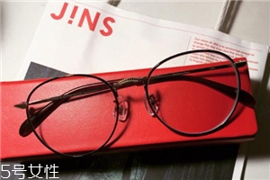 jins防藍(lán)光眼鏡有用嗎？jins防藍(lán)光眼鏡有效果嗎？