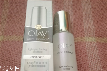 olay小白瓶和小綠瓶哪個(gè)好 olay小白瓶和小綠瓶對比