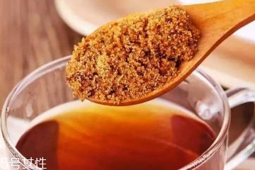 紅糖面膜用什么水稀釋？紅糖面膜用熱水還是冷水泡？