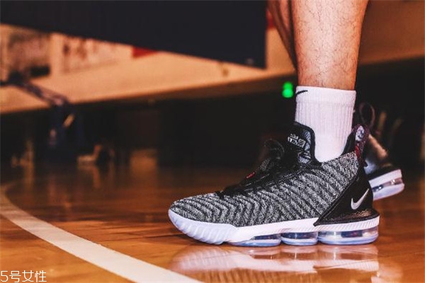 nike lebron 16詹姆斯16實戰(zhàn)測評 很有看點