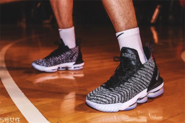 nike lebron 16詹姆斯16實戰(zhàn)測評 很有看點