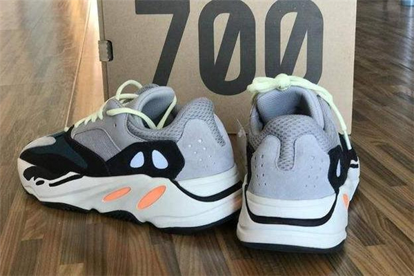 yeezy500和700哪個好 500更便宜