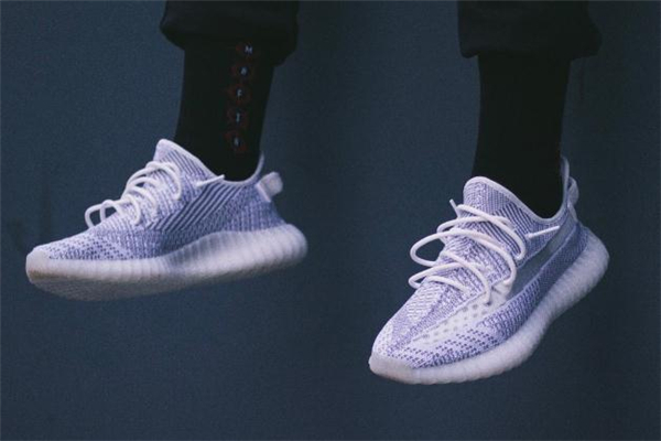 yeezy 350 static發(fā)售價格 與眾不同的半透明設計