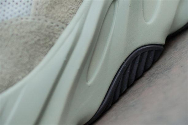 yeezy 700 salt海鹽開箱測評 上腳非常棒