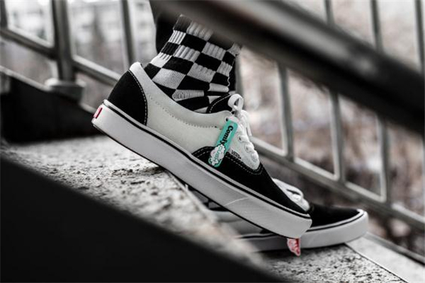 vans comfycush怎么樣 vans全新科技測評(píng)