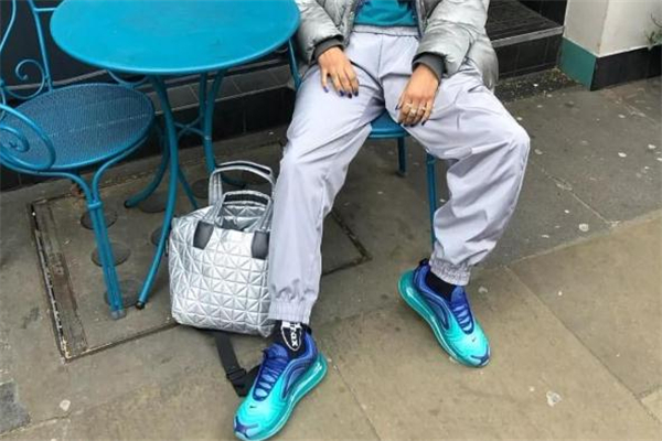 nike air max 720怎么搭配 air max 720穿搭指南