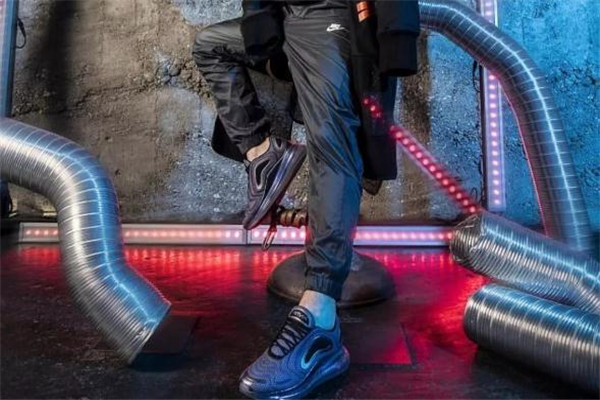 nike air max 720怎么搭配 air max 720穿搭指南