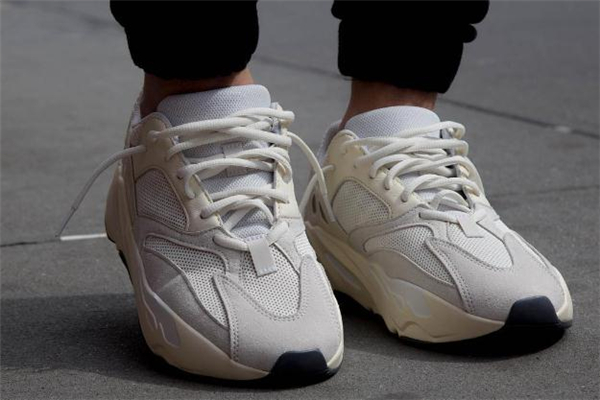 yeezy 700 analog什么時(shí)候發(fā)售 年度最強(qiáng)配色