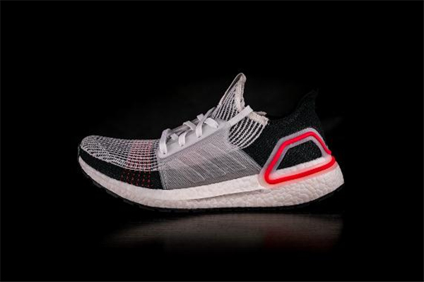 阿迪達(dá)斯ub19測(cè)評(píng) ultraboost19腳感怎么樣