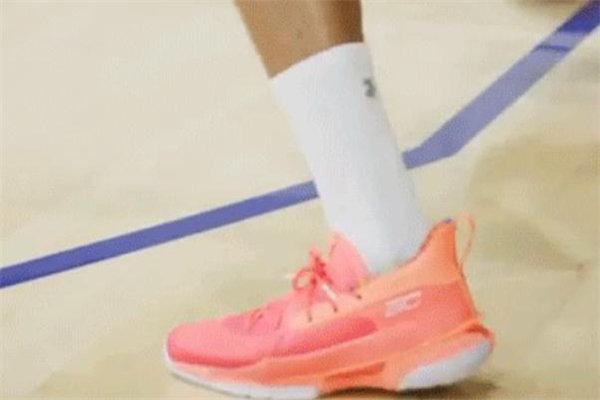 ua curry 7發(fā)售時(shí)間 安德瑪庫(kù)里7代什么時(shí)候發(fā)售