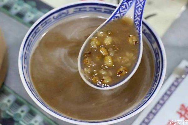 綠豆沙應(yīng)該怎么做呢 綠豆沙有什么營養(yǎng)價值呢