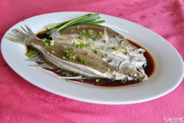 吃海鱸魚(yú)有什么好處呢 海鱸魚(yú)怎么做好吃呢