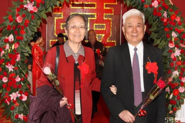 結(jié)婚多久是金婚 相愛(ài)金婚的秘訣