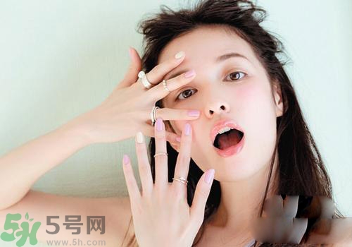 眼妝暈妝怎么辦？解救眼妝暈妝的方法