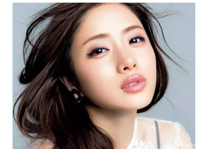 石原里美仿妝 石原里美妝容特點