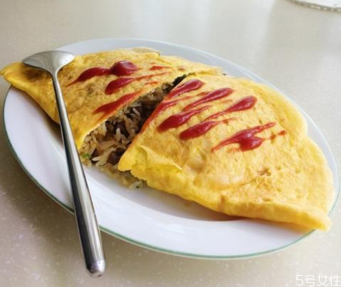 蛋包飯為什么要用隔夜米飯 隔夜米飯能吃嗎