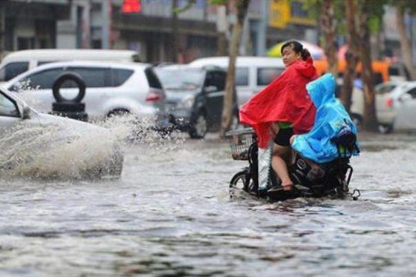 陜西罕見暴雨人員零傷亡 暴雨時(shí)能開空調(diào)嗎