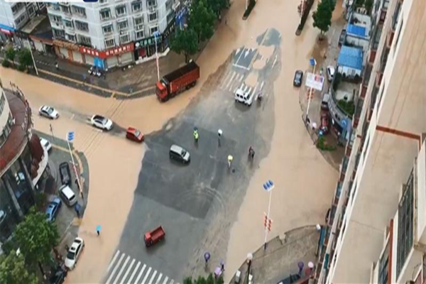 陜西勉縣暴雨致6萬人用水困難 暴雨下多久有危險