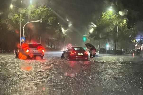 杭州暴雨:有車庫被淹 暴雨車庫被淹保險(xiǎn)賠嗎