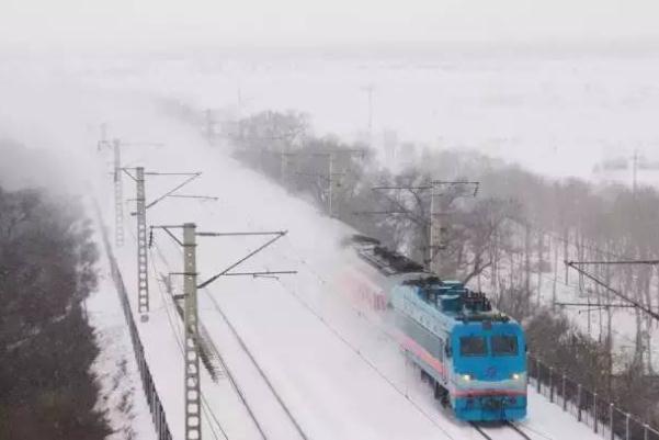 下雪對生活的影響 為什么下雪不冷化雪冷